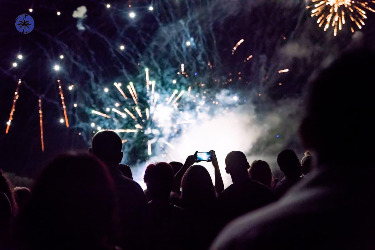 Imagem mostra o reveillon em guarapari