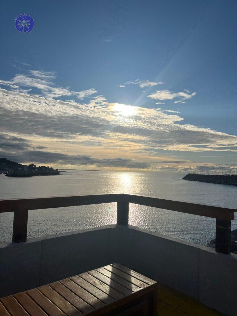 Imagem mostra o nascer do Sol em Itaipava, ES.