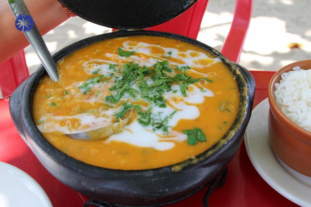 Imagem mostra deliciosa moqueca capixaba.
